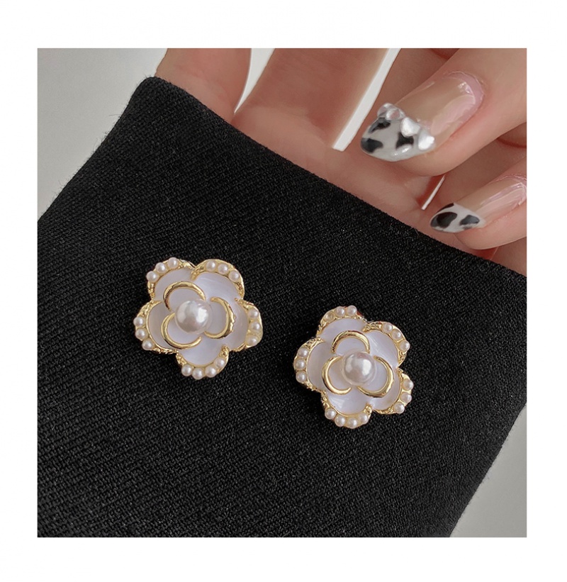 Khuyên Tai Thời Trang Hàn Quốc 2023