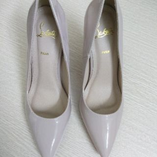 Giày Louboutin nude 9p