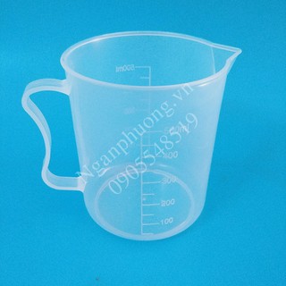 Ca đong nhựa 500ml có vạch chia