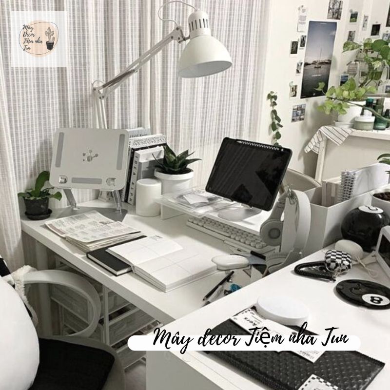 Đèn bàn làm việc IKEA Tertial được thiết kế hoàn toàn bằng kim loại, kẹp bàn tiện lợi