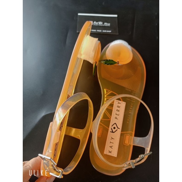 Giày bệt thơm mùi trái cây