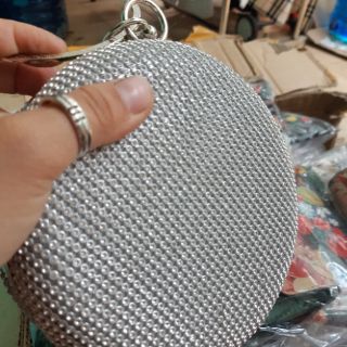Cốp đá tròn đi tiệc sang chảnh