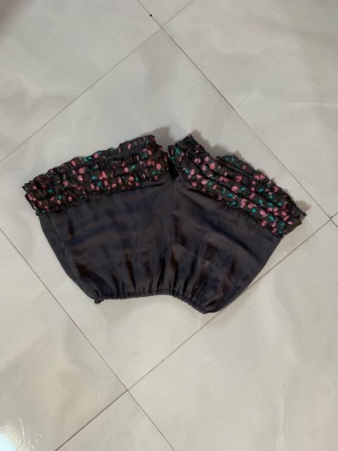 Thanh lý quần lụa đùi mặc ở nhà đã sử dụng úed đồng giá | BigBuy360 - bigbuy360.vn