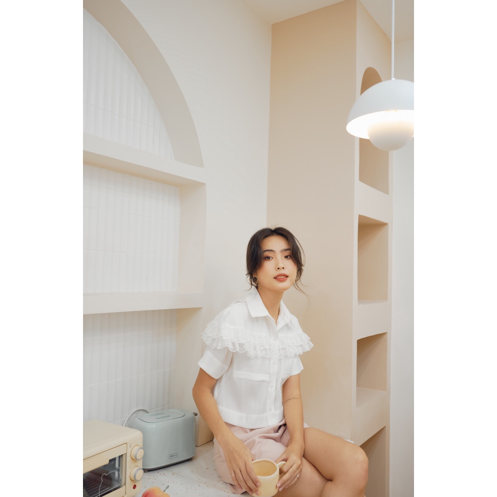 Áo sơ mi croptop ren ngang ngực - VICKY Shirt