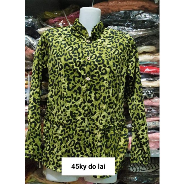Áo khoác chống nắng gài nút ,khoá kéo 2 bên túi thun dày dặn
