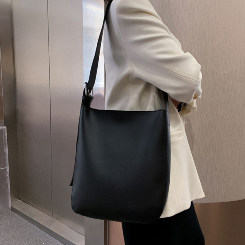 Túi Đeo Chéo Vai Bằng Da PU Thời Trang Sành Điệu Cho Nữ