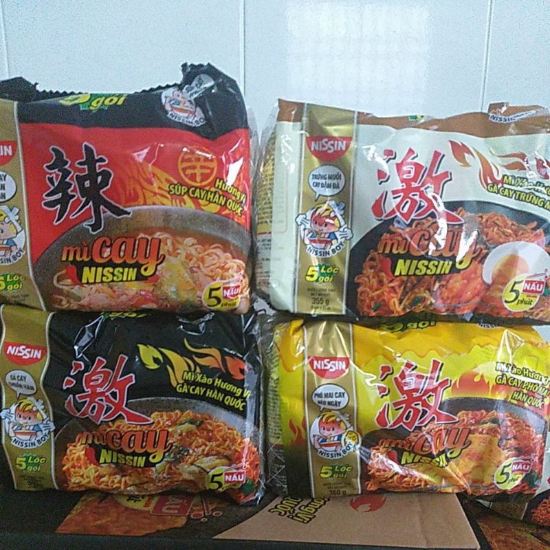 Mì xào cay Nissin (Nhật).