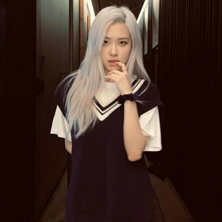 Set đồ thu đông - Áo gile len cổ viền sọc - Chân váy ngắn xếp ly có lót