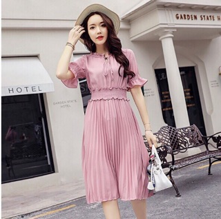 Đầm xoè lụa xếp ly bo eo xinh xắn