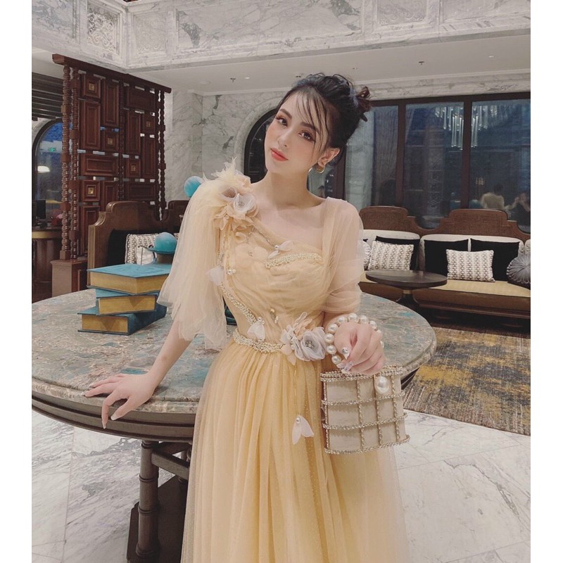 Đầm xoè dự tiệc sang trọng lệch 1 vai tay loa lưới nhũ kết hoa nổi TRIPBLE T DRESS -size M/L  - MS218V