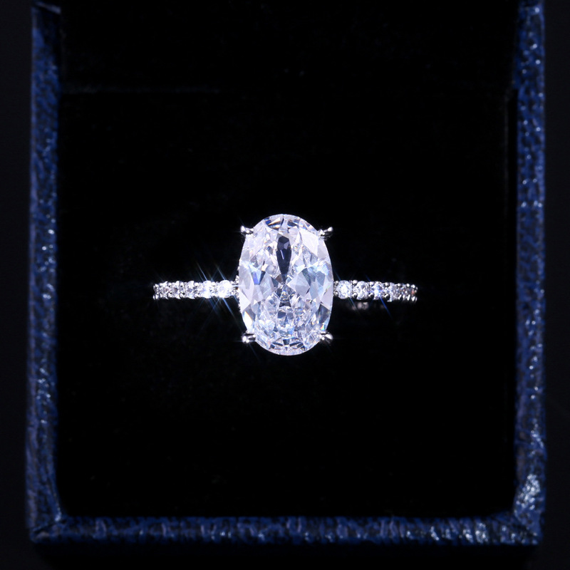 Nhẫn Cưới Mạ Bạc Đính Đá Zircon Màu Bạc Sang Trọng