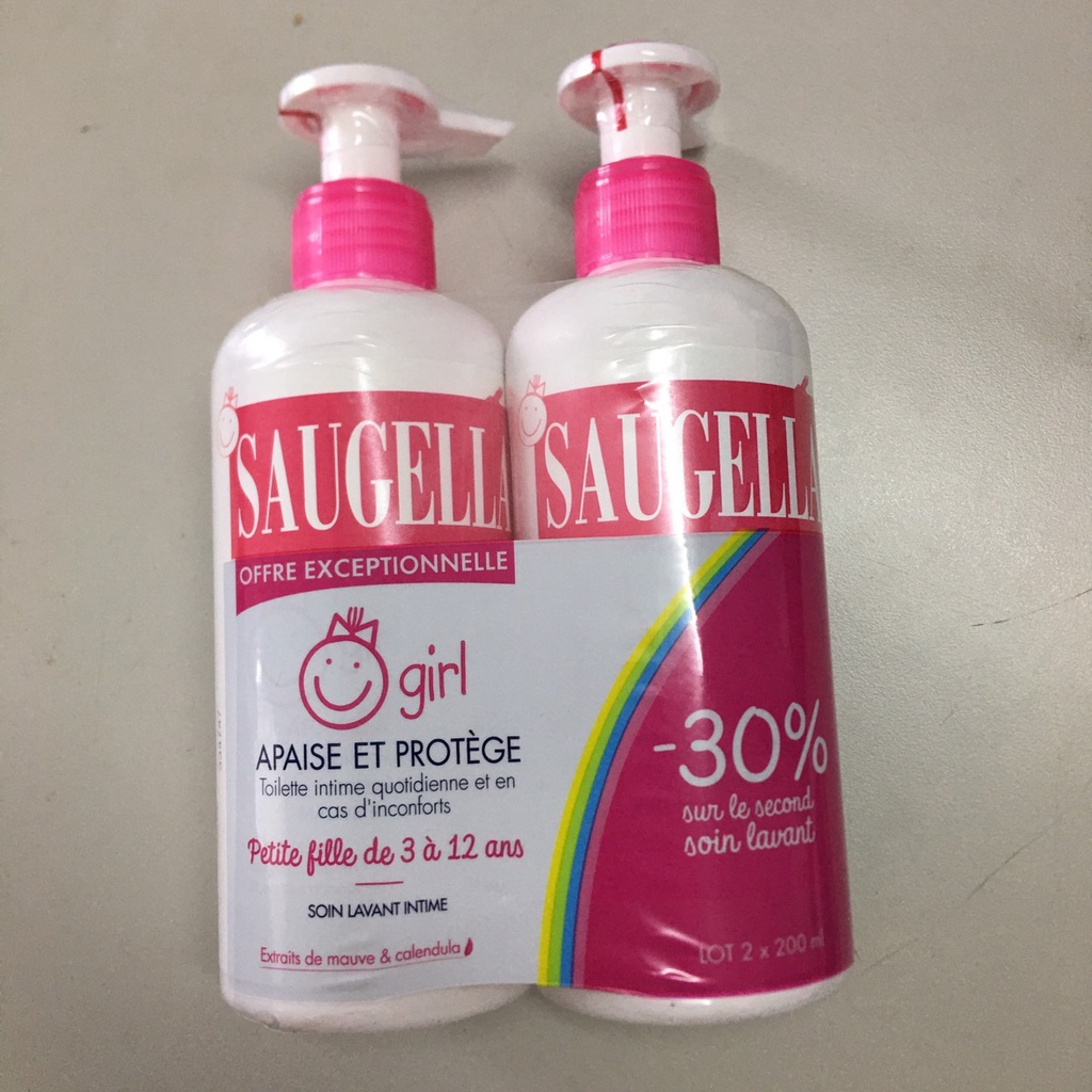 Dung dịch vệ sinh bé gái Saugella của Pháp