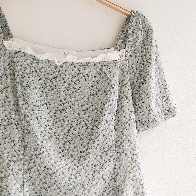 [Mã SKAMFA06 giảm 10% tối đa 50K đơn 0Đ] Naked By V - Váy hoa nhí mini phối ren Minty Dress (Blue) | BigBuy360 - bigbuy360.vn