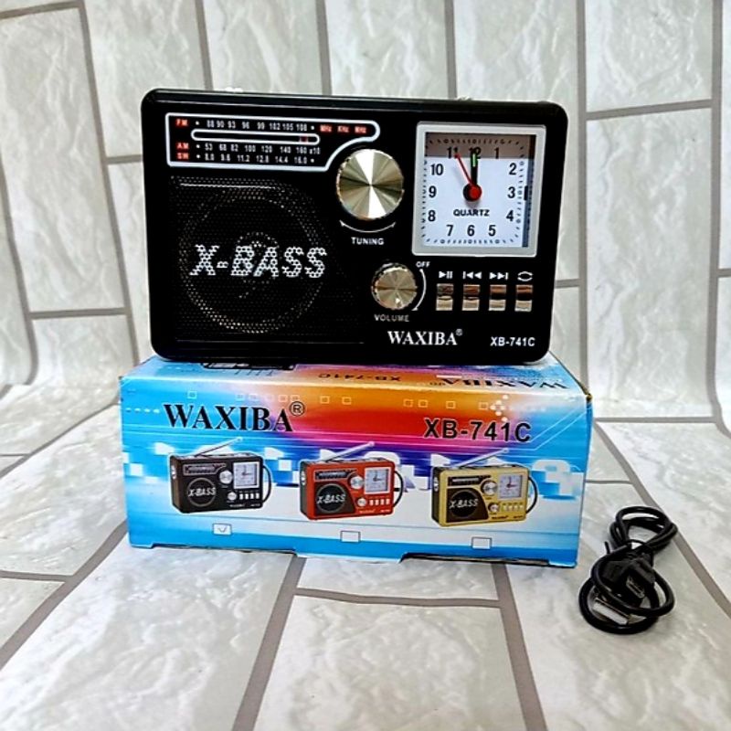 Radio WAXIBA XB-741C Có Đồng Hồ Xem Giờ