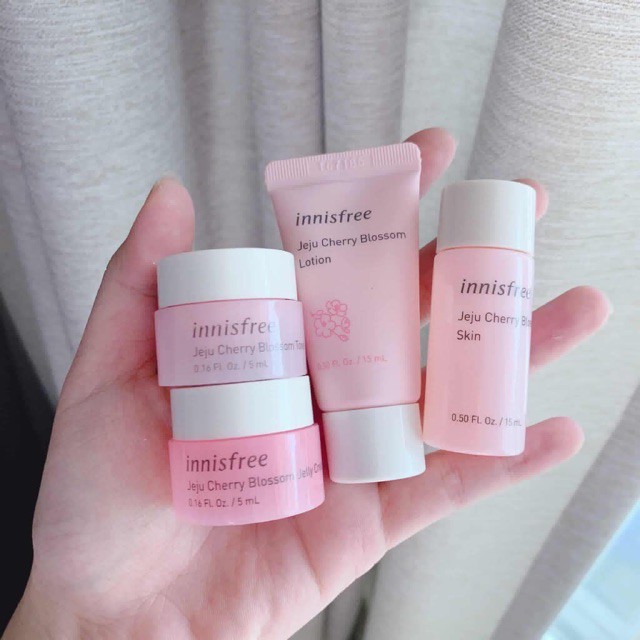 Set mini Innisfree dưỡng trắng cherry 4 món Mini - Tammy Store