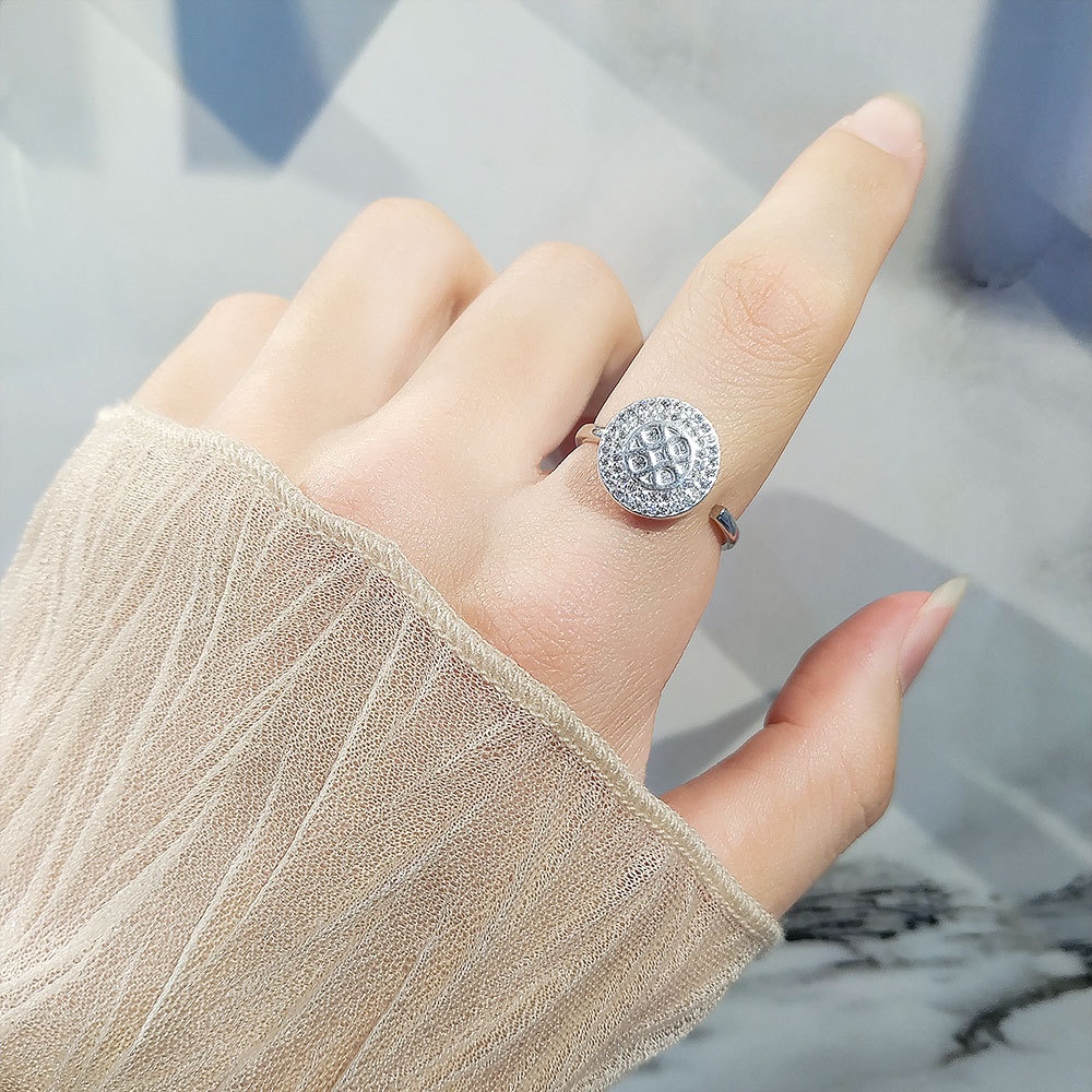 Nhẫn Xoay Mạ Vàng Đính Đá Zircon
