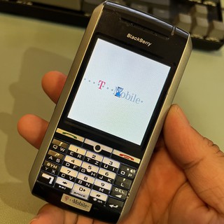 Điện thoại cổ Blackberry 7130g
