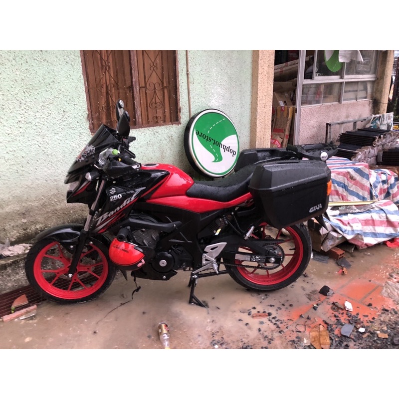 Combo baga hông và cặp thùng hông E22N-S cho GSX Bandit