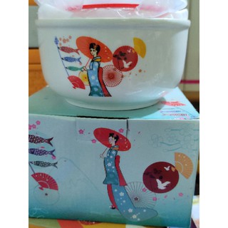 Bộ 3 thố sứ có nắp hút chân không.