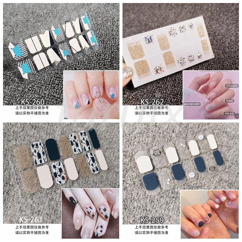 Miếng dán in họa tiết dùng trang trí móng tay