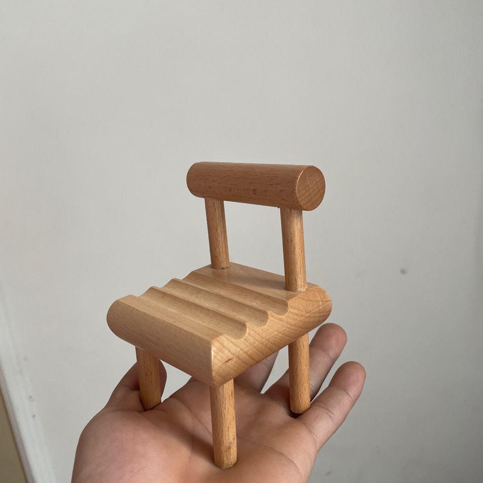 Giá Đỡ Điện Thoại Bằng Gỗ Trơn Thiết Kế Đáng Yêu