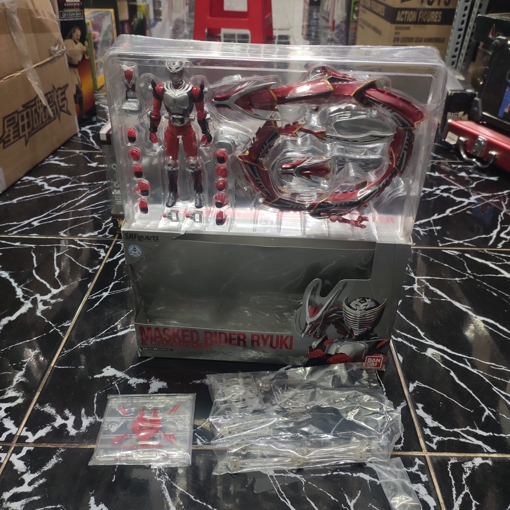 MÔ HÌNH CHÍNH HÃNG  SHF KAMEN RIDER RYUKI & DRAGREDER 2ND