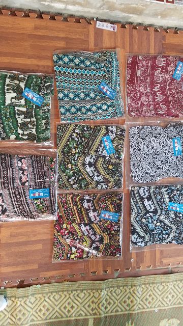 Combo 2 quần lanh thổ cẩm loại đẹp (màu ngẫu nhiên)