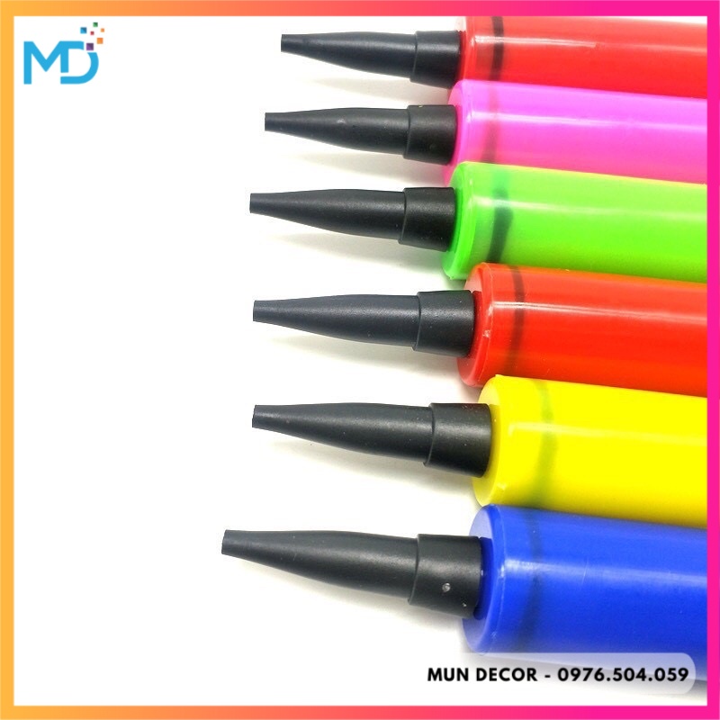 Bơm bóng cầm tay mini tiện dụng