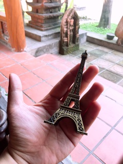 Tháp eiffel mô hình