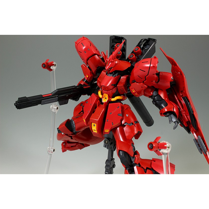 Mô hình Gundam RG 1/144 Sazabi Bandai