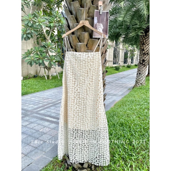 Váy 2s ren hoa nhí