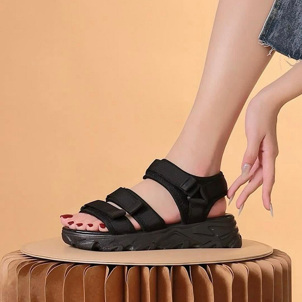 Giày sandal nữ MWC 2402 - Sandal Nữ Đế Cao Răng Cưa Hack Dáng Với Quai Ngang Lót Dán Thời Trang