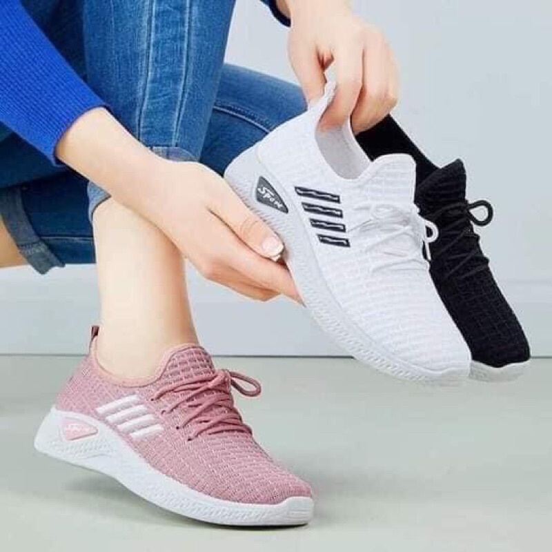 Giày thể thao nữ bốn vạch đế nhẹ vải mềm êm chân 2021