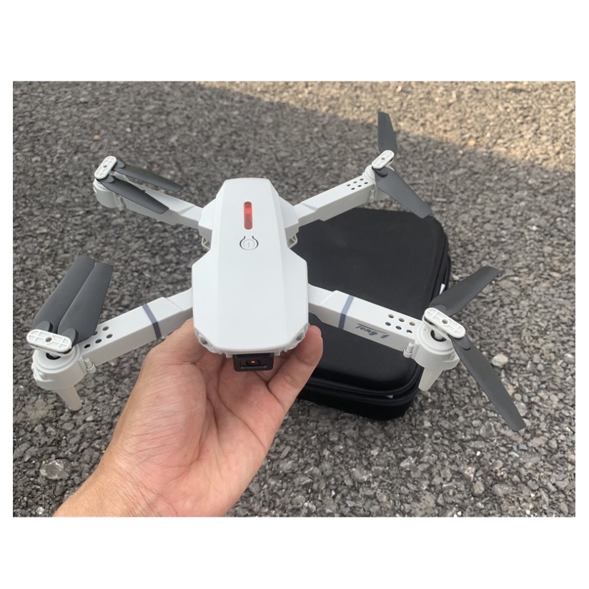 Flycam E88 mini giá rẻ ✅Update 2023✅ có điều khiển từ xa drone 4k - kết nối điện thoại bay xa 200 mét