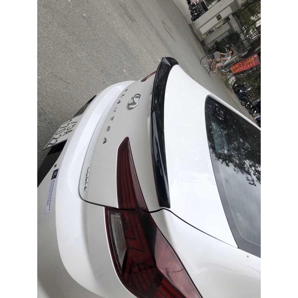 Đuôi gió liền cốp xe Huyndai Elantra 2016 -2021, tặng băng dính 2 mặt - Bản mộc chưa sơn