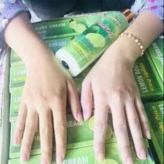 SỮA TẮM CHANH THÁI LAN