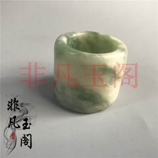 Nhẫn ngọc bích thiết kế cổ điển đẹp mắt