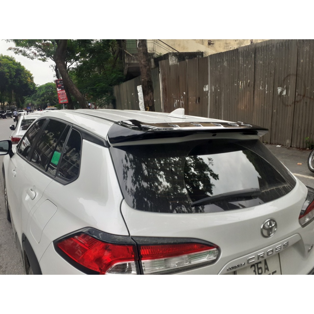 Cánh lướt gió, đuôi gió thể thao xe Toyota Cross 2021 2022 2022- (Mộc chưa sơn) Chất liệu nhựa ABS