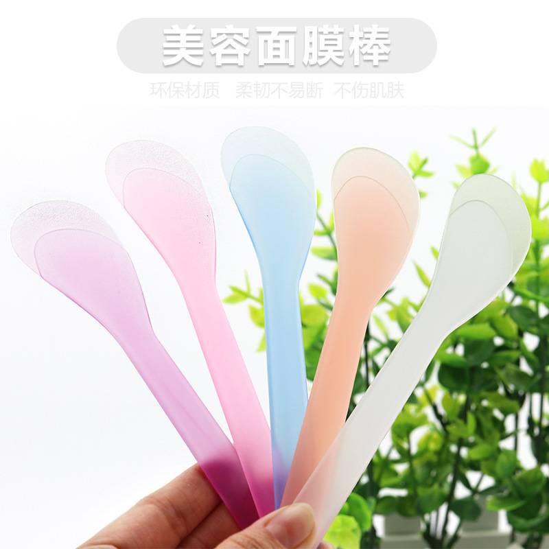 Muỗng phết mặt nạ DIY màu sắc ngẫu nhiên