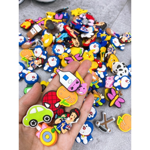 Sticker siêu cute cho dép cross