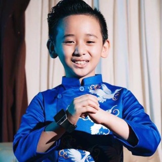 Áo dài cách tân cho bé trai