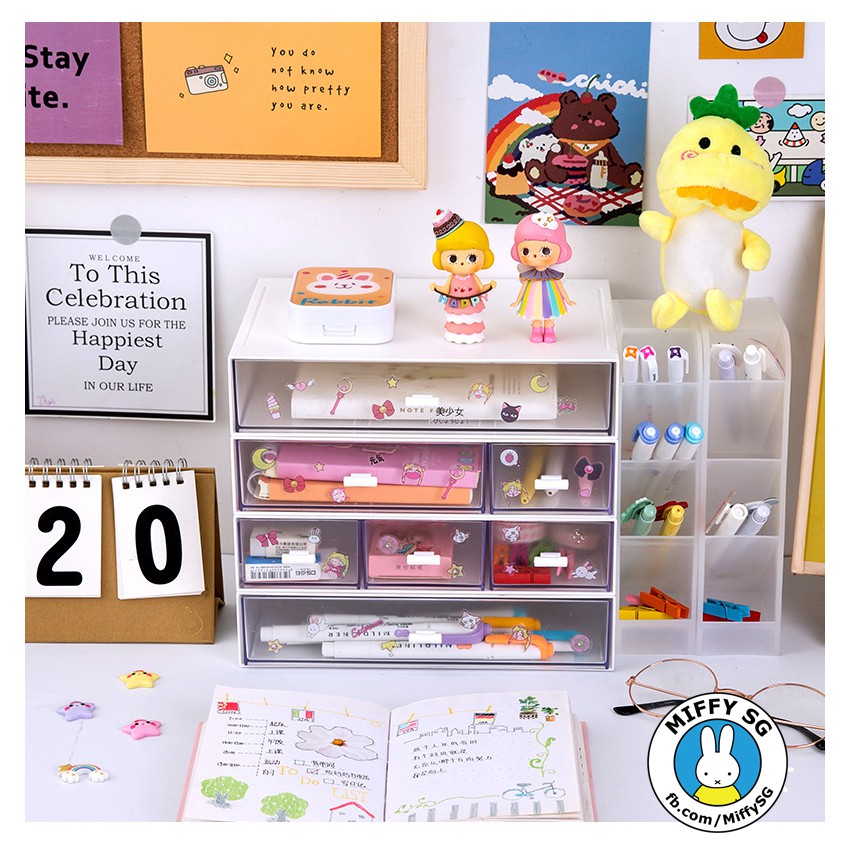 Ngăn kéo nhựa trong suốt để bàn phong cách xịn xò sang chảnh nhưng quá xinh lại còn tặng kèm sticker nữa