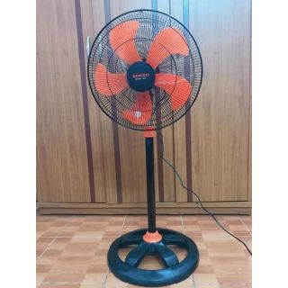 Quạt đứng Senko 4.5 tắc DCN1806