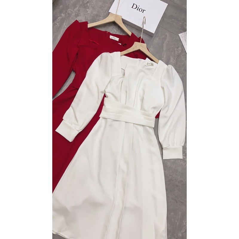 VNU66 - VÁY ĐỎ CỔ VUÔNG XẾP HỞ NGỰC DÀI TAY | BigBuy360 - bigbuy360.vn