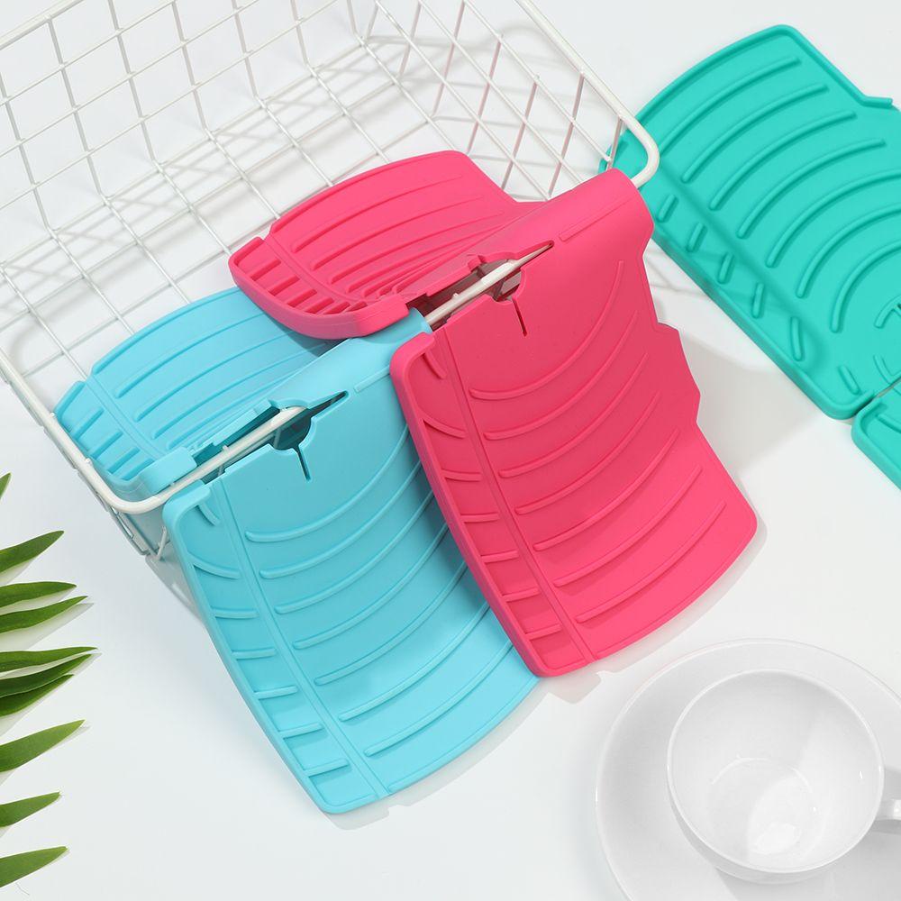 Tấm Silicone Gắn Vòi Nước Bồn Rửa Chén Chống Văng Nước Tiện Dụng
