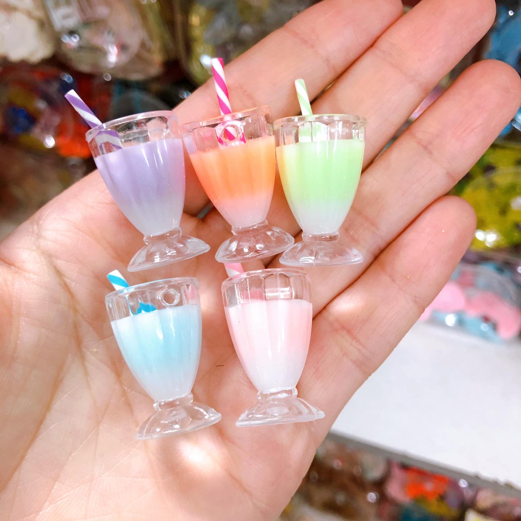 Charm cốc nước sinh tố (HTTN)