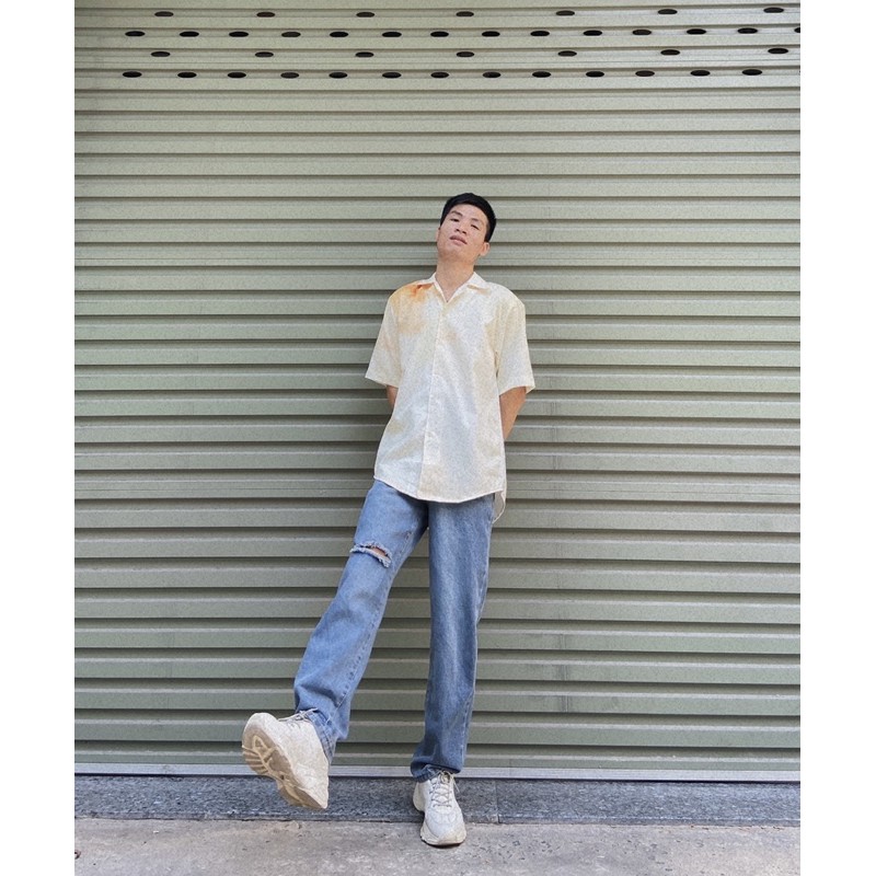 Jean ống rộng rách gối màu xanh trầm | BigBuy360 - bigbuy360.vn