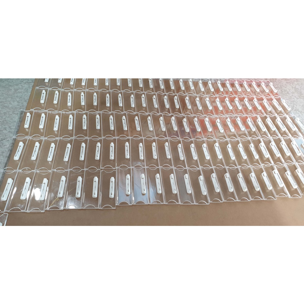 Thẻ tên nhân viên mica - Bảng tên nhân viên ghim cài, nam châm