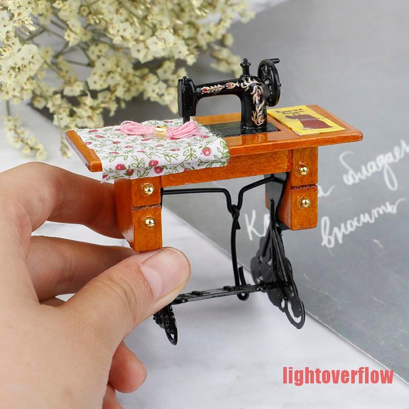 Máy may mini tỉ lệ 1: 12 trang trí nhà búp bê độc đáo