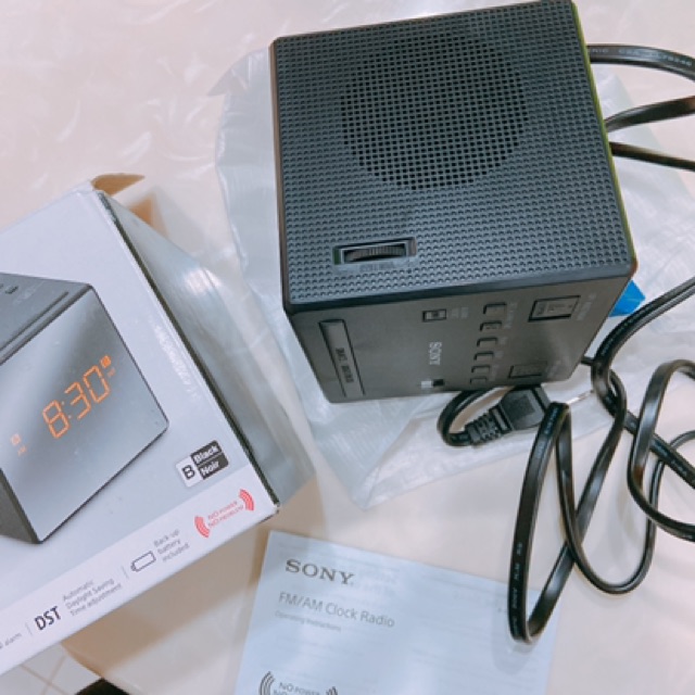 Đồng hồ báo thức kiêm Radio Sony SONY ICF-C1T chính hãng 100%